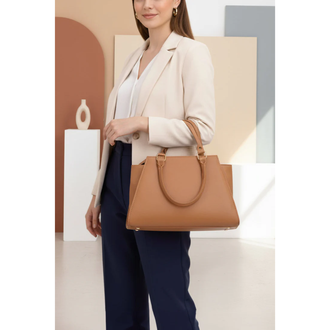 Curve Shoulder Bag - Brown